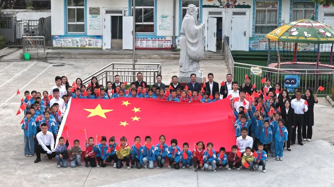 中建2.jpg 中建2.jpg